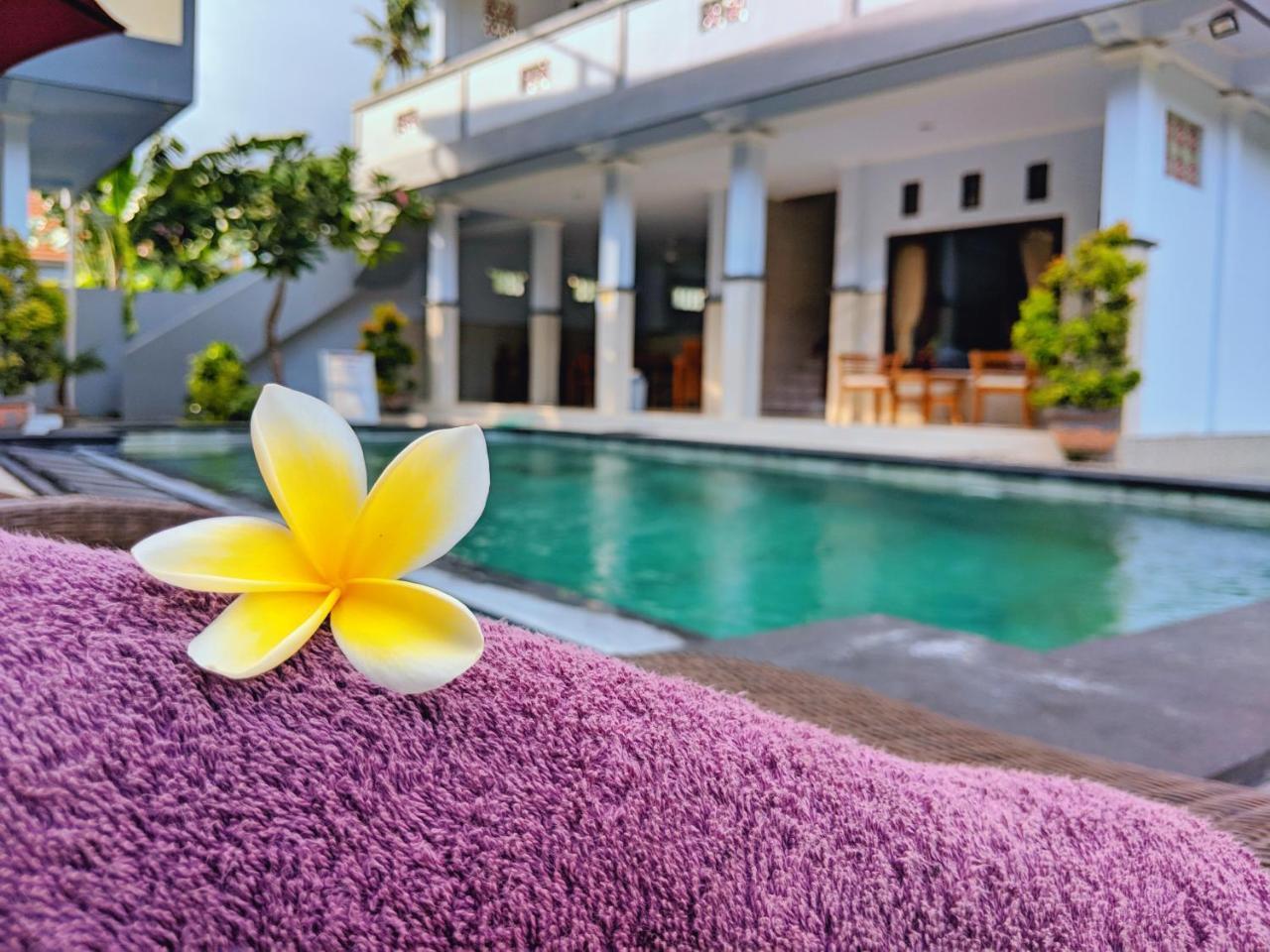 Serangan Inn Mimba Padangbai  Buitenkant foto